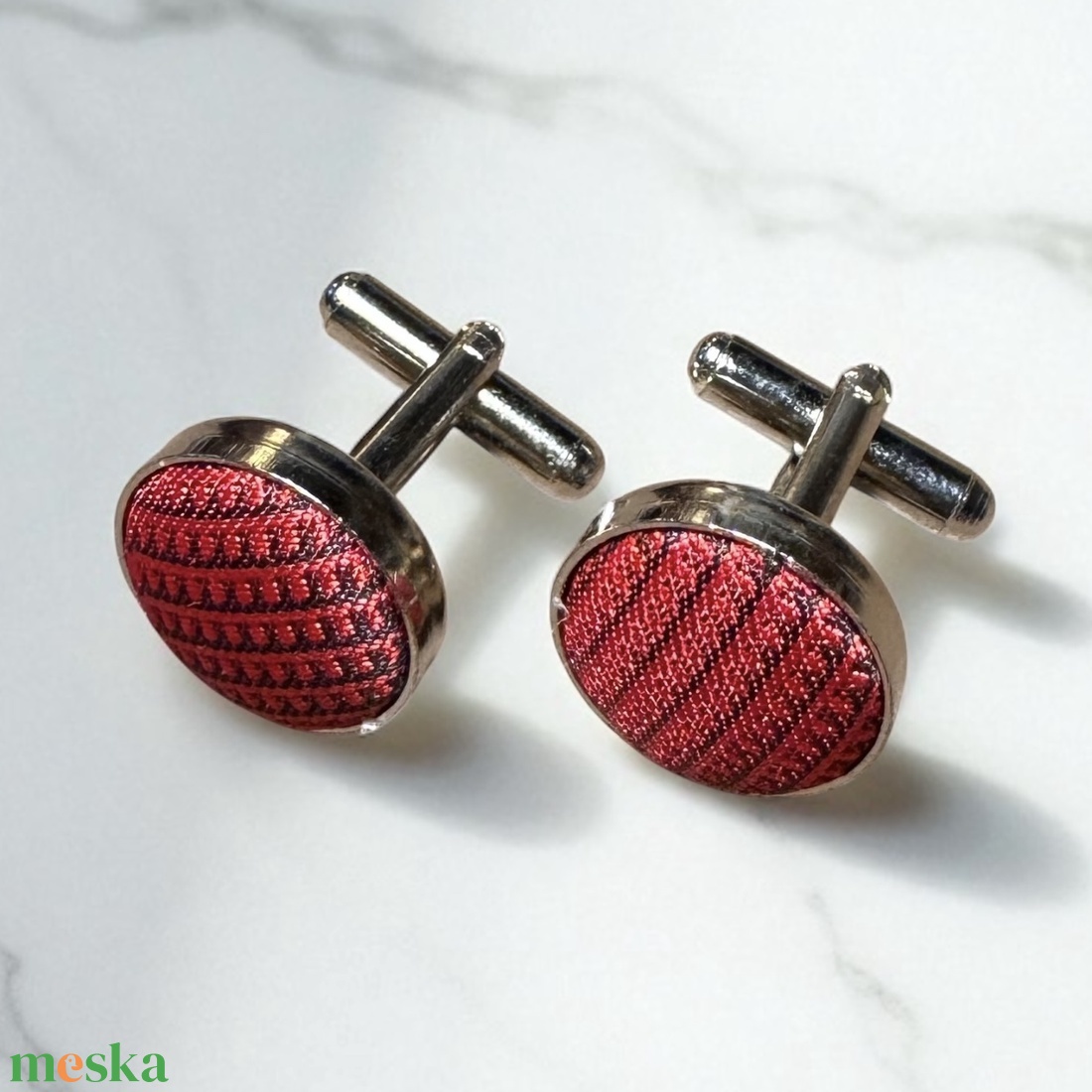 Elegáns selyemmel bevont vintage acél mandzsettagomb a '80-as évekből, mandzsetta, férfi ajándék mandzsetta gomb uraknak - ékszer - mandzsettagomb és nyakkendőtű - Meska.hu