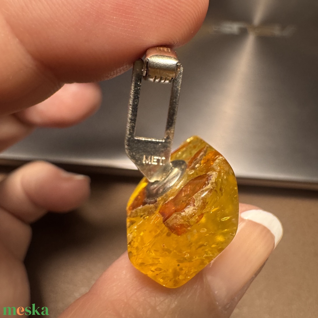 Régi balti borostyán mandzsettagomb, vintage mandzsetta, elegáns mandzsetta 60as évekből, férfi ajándék mandzsetta gomb - ékszer - mandzsettagomb és nyakkendőtű - Meska.hu Régi balti borostyán mandzsettagomb, vintage mandzsetta, elegáns mandzsetta 60as évekből, férfi ajándék mandzsetta gomb - ékszer - mandzsettagomb és nyakkendőtű - Meska.hu