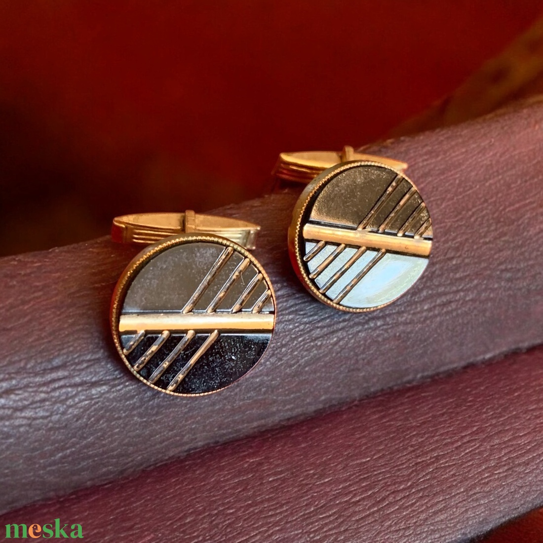 Extravagáns egyedi retro fém mandzsettagomb a '60-as '70-es évekből, csillogó acélból, elegáns ajándéktárgy férfinak! - ékszer - mandzsettagomb és nyakkendőtű - Meska.hu