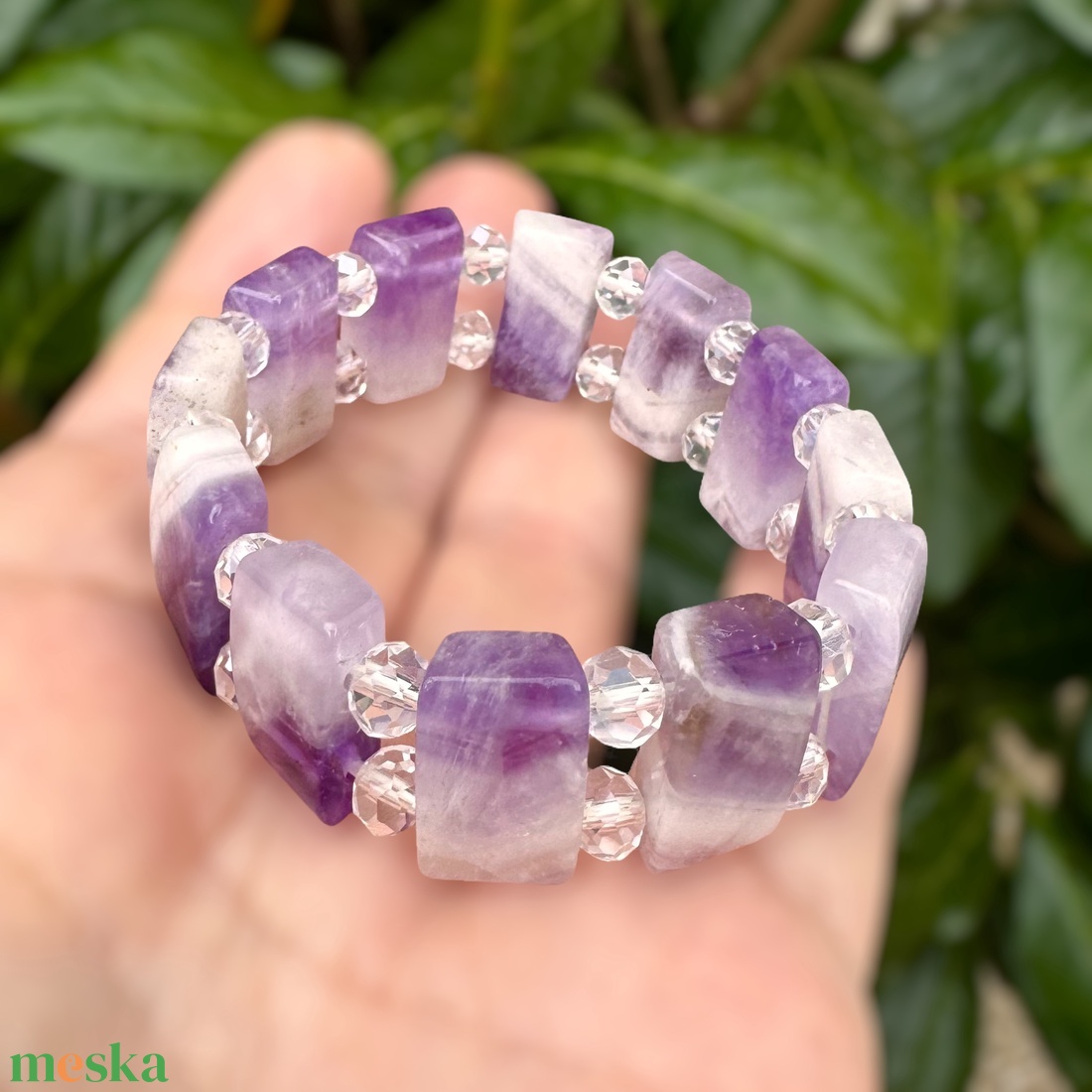 Ametiszt karkötő csiszolt ametiszt lapokból, kis méret: 4,8 cm átmérő, rugalmas ametiszt karperec, 4,8 cm átmérő lila - ékszer - karkötő - ásványkarkötő - Meska.hu