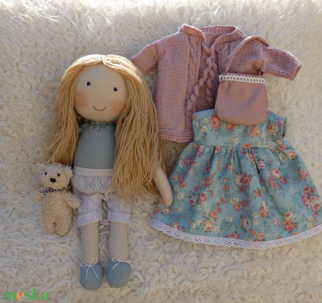 Emma öltöztetős baba macival - játék & sport - baba & babaház - baba - Meska.hu