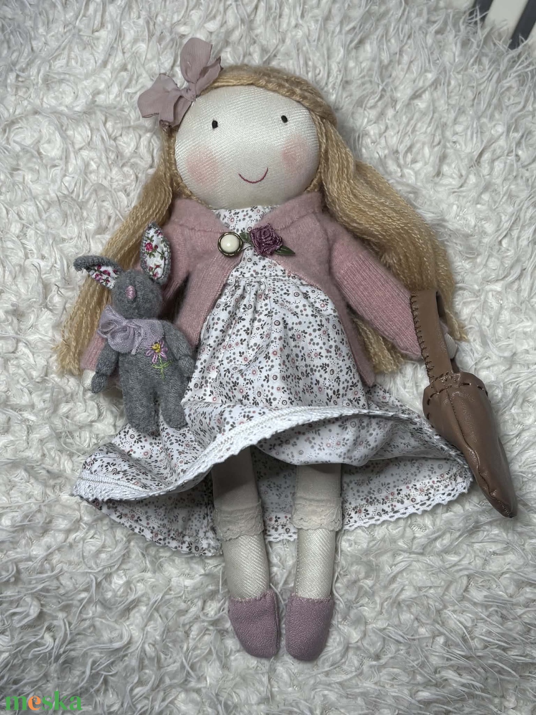 Szofi öltöztetős baba - játék & sport - 3 éves kor alattiaknak - alvóka & rongyi - Meska.hu