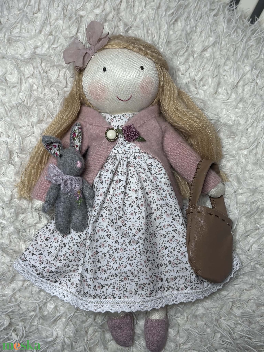 Szofi öltöztetős baba - játék & sport - 3 éves kor alattiaknak - alvóka & rongyi - Meska.hu