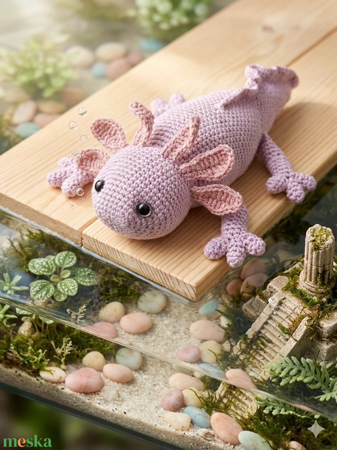 Horgolt kis axolotl - játék & sport - plüssállat & játékfigura - más figura - Meska.hu
