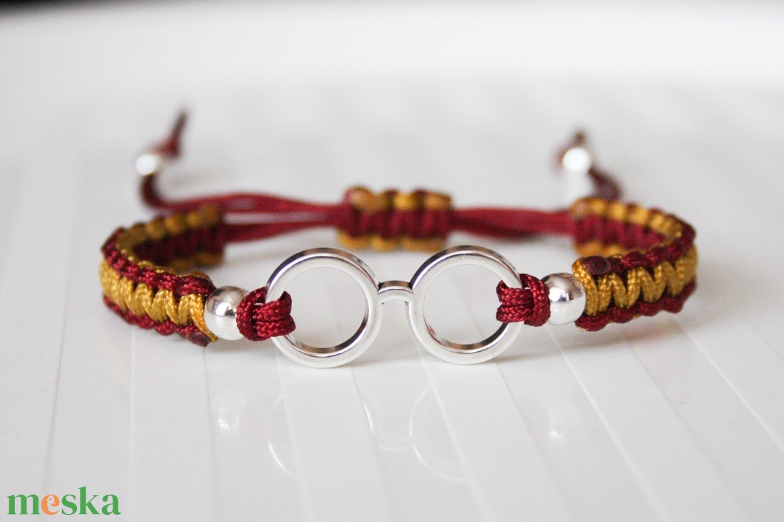 Fonott makramé karkötő - Harry Potter bordó/arany - ékszer - karkötő - fonott karkötő - Meska.hu Fonott makramé karkötő - Harry Potter bordó/arany - ékszer - karkötő - fonott karkötő - Meska.hu
