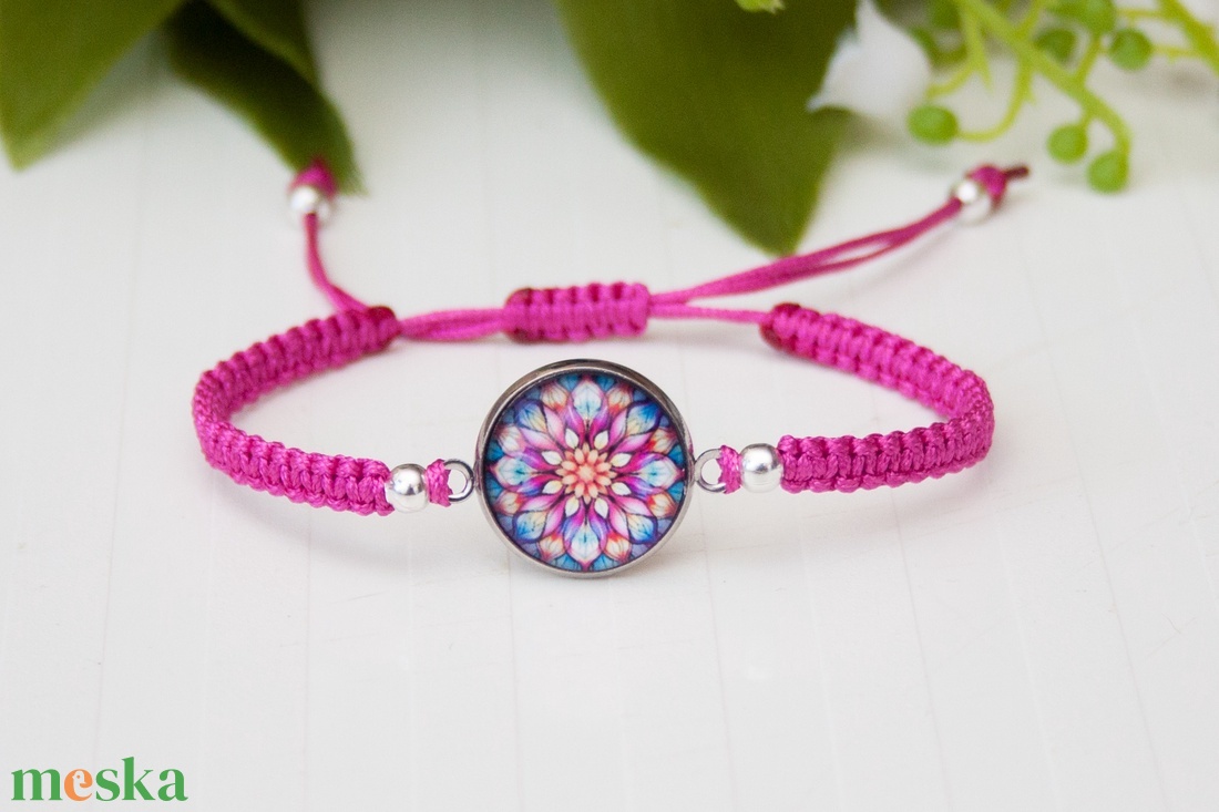 Fonott makramé karkötő - Mandala magenta rózsaszín - ékszer - karkötő - fonott karkötő - Meska.hu