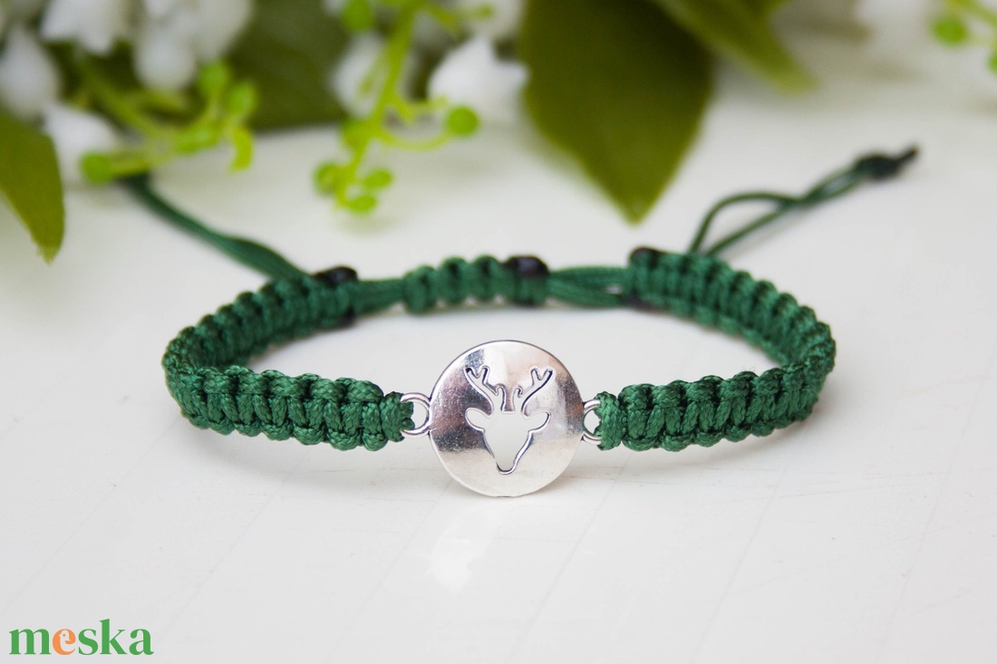 Fonott makramé karkötő - Szarvasos sötétzöld - ékszer - karkötő - fonott karkötő - Meska.hu