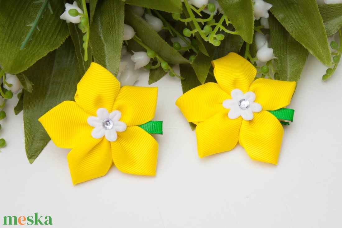 Virág formájú hajcsat  - Sárga - ruha & divat - hajdísz & hajcsat - hajcsat & hajtű - Meska.hu
