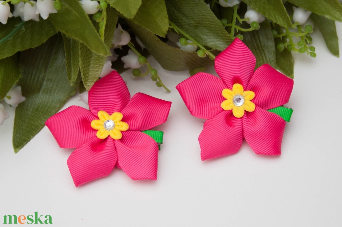 Virág formájú hajcsat - Rózsaszín/pink - ruha & divat - hajdísz & hajcsat - hajcsat & hajtű - Meska.hu