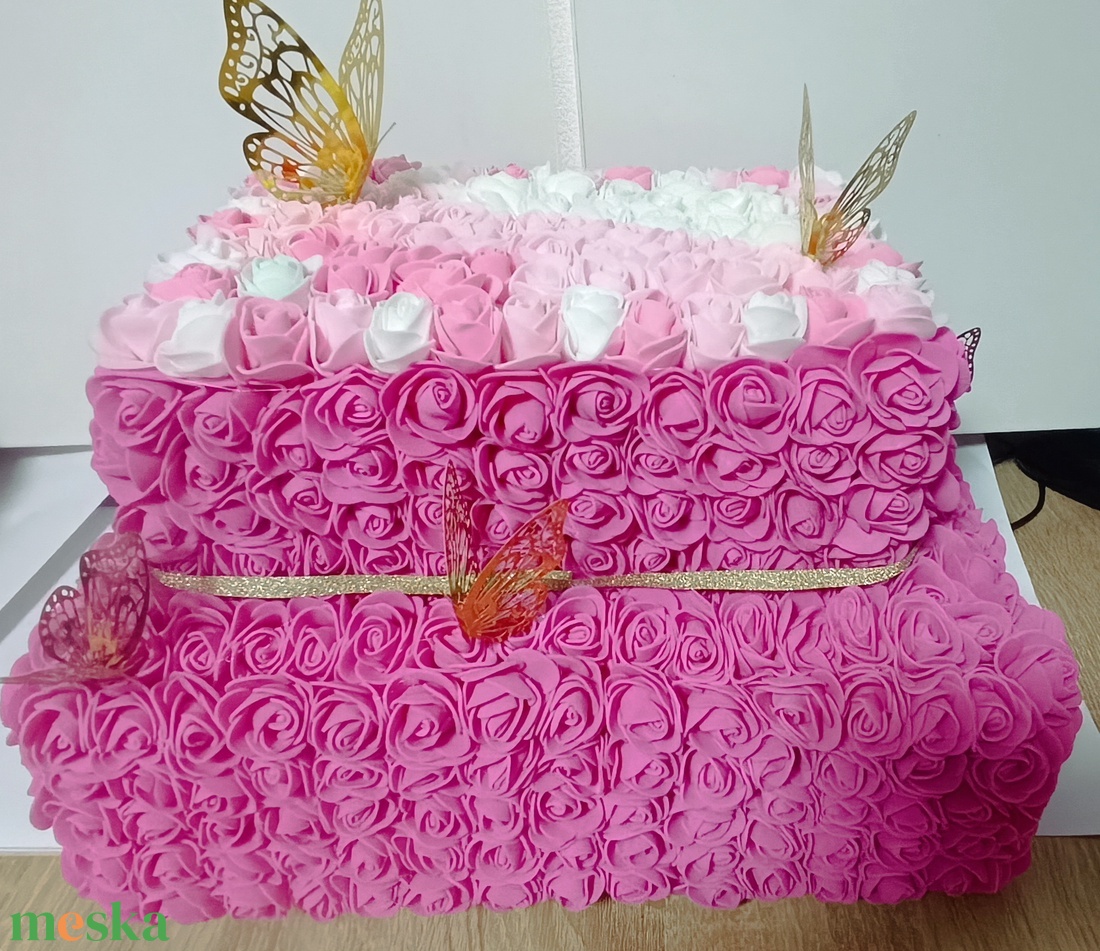 Kézzel készült rózsatorta ajándékdoboz pillangókkal (örök virág) - otthon & életmód - papír, írószer - ajándékozás kellékei - papírtorta - Meska.hu