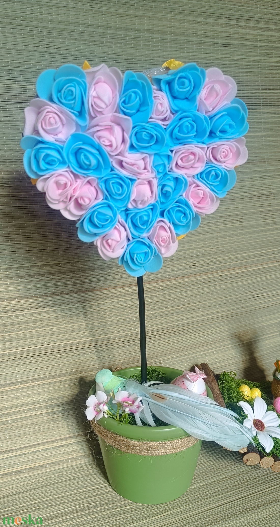 Egy csipetnyi tavasz � Kézzel készült szív alakú tavaszi asztaldísz - ünnepi díszek, dekorációk - húsvéti díszek és dekorációk - húsvéti asztaldíszek - Meska.hu