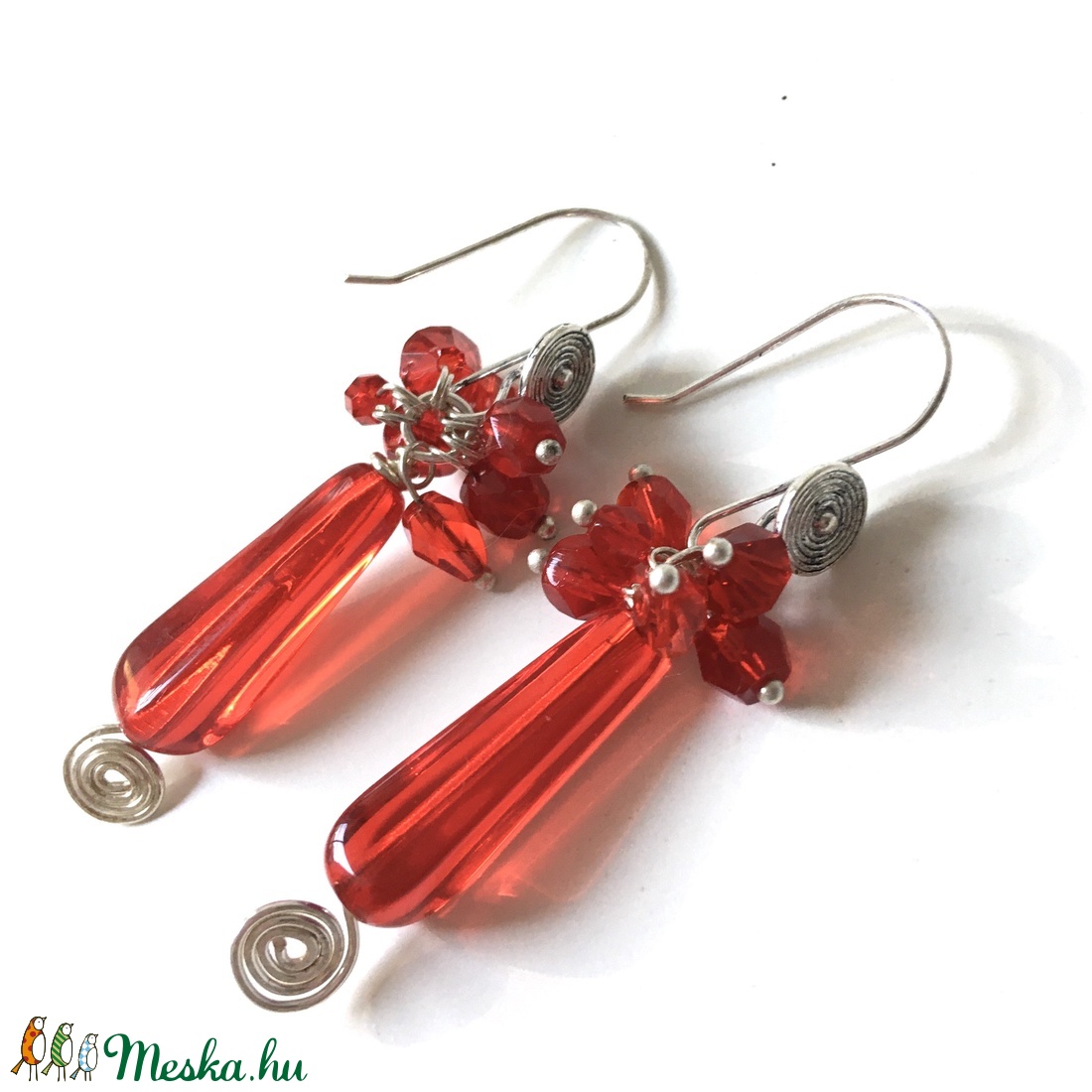 Piripiri - vörös üveggyöngyös fülbevaló  - ékszer - fülbevaló - lógó fülbevaló - Meska.hu