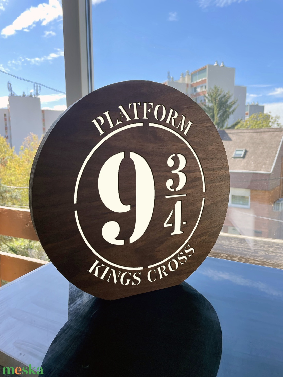 Platform 9 3/4 - Lézervágott fa lámpa Harry Potter minta, meleg fehér LED világítással és fényerőszabályzós kapcsolóval - otthon & életmód - lámpa - hangulatlámpa - Meska.hu Platform 9 3/4 - Lézervágott fa lámpa Harry Potter minta, meleg fehér LED világítással és fényerőszabályzós kapcsolóval - otthon & életmód - lámpa - hangulatlámpa - Meska.hu