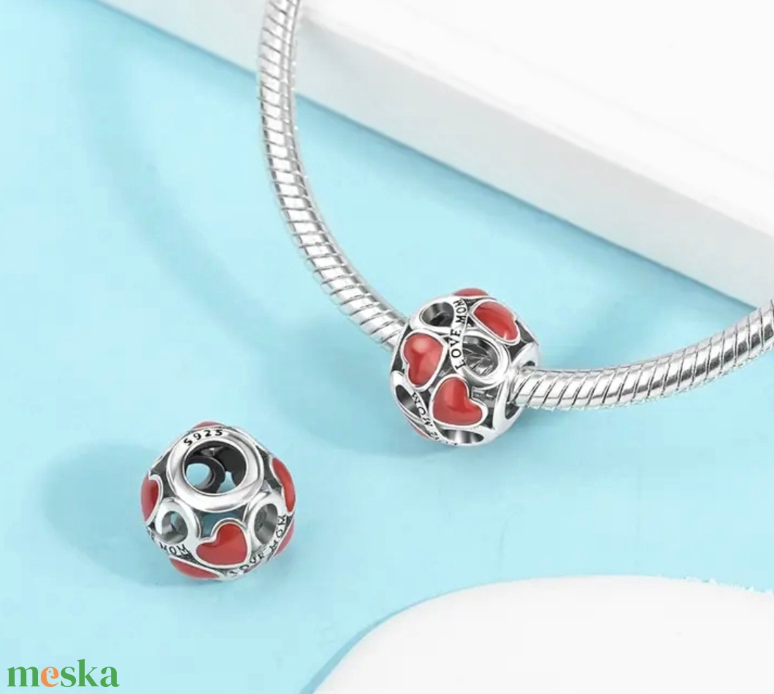 Love Mom ezüst charm - ékszer - karkötő - charm karkötő - Meska.hu
