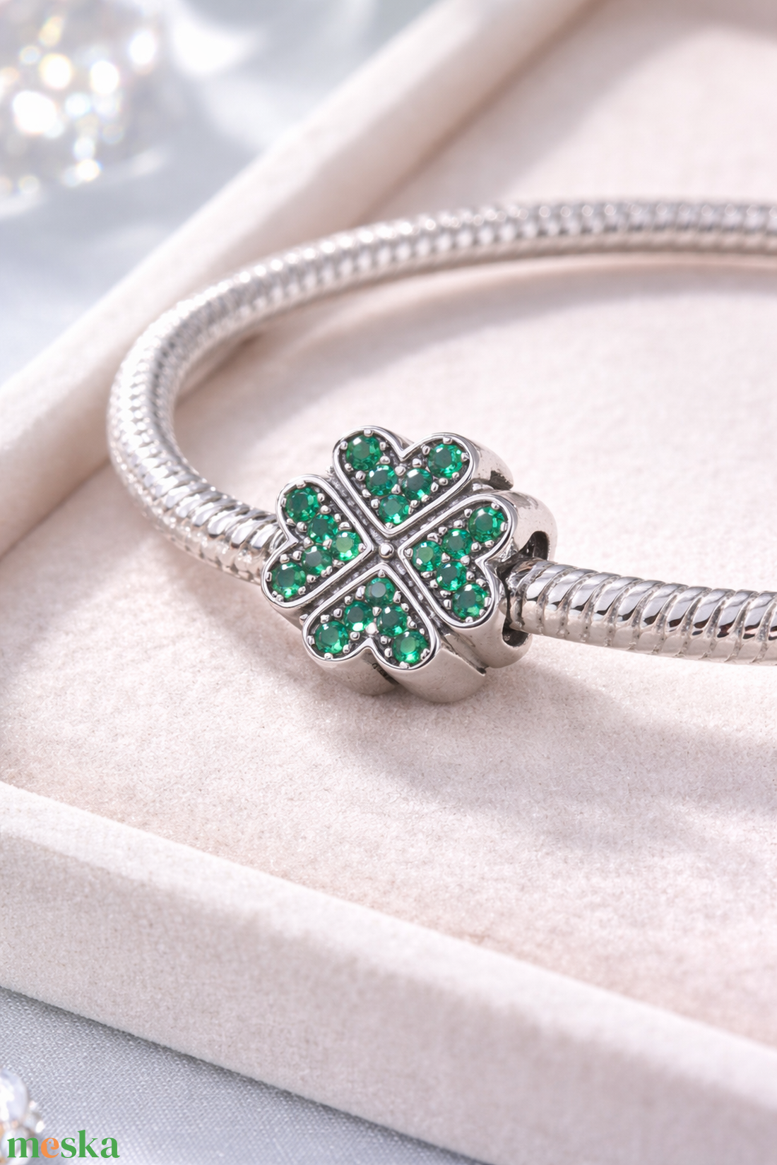 Szerencsehozó lóhere ezüst charm - ékszer - karkötő - charm karkötő - Meska.hu