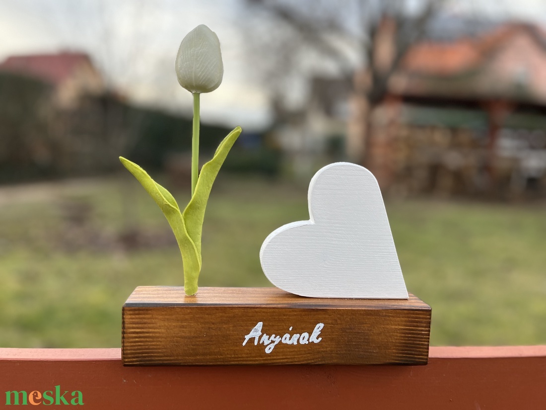 Szív dekoráció tulipánnal - otthon & életmód - dekoráció - asztal és polc dekoráció - asztaldísz - Meska.hu