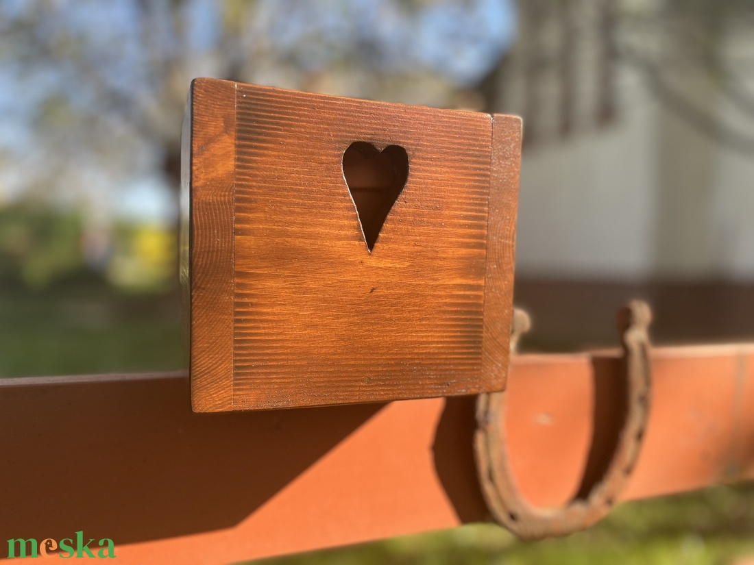 Virágtartó dobozka / szíves, teak/ - otthon & életmód - ház & kert - virágláda, balkonláda - Meska.hu
