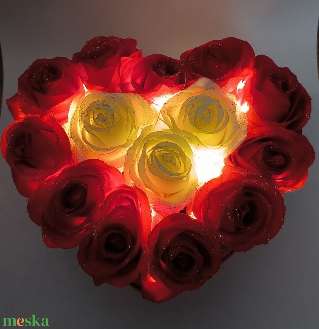 LED-es rózsabox - otthon & életmód - dekoráció - virágdísz és tartó - virágbox, virágdoboz - Meska.hu LED-es rózsabox - otthon & életmód - dekoráció - virágdísz és tartó - virágbox, virágdoboz - Meska.hu