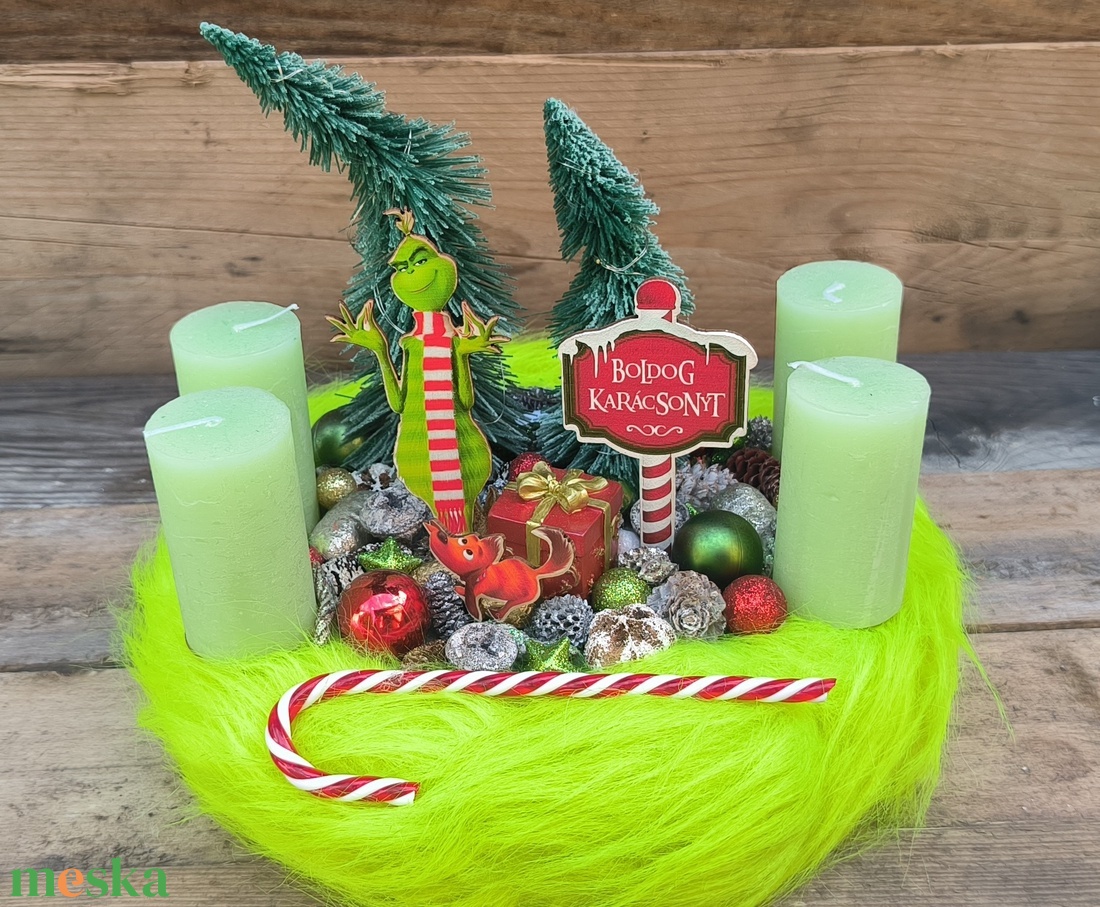 Grincs LED-es adventi koszorú, zöld alap - karácsony - adventi díszek - adventi gyertyadíszek és koszorúdíszek - Meska.hu