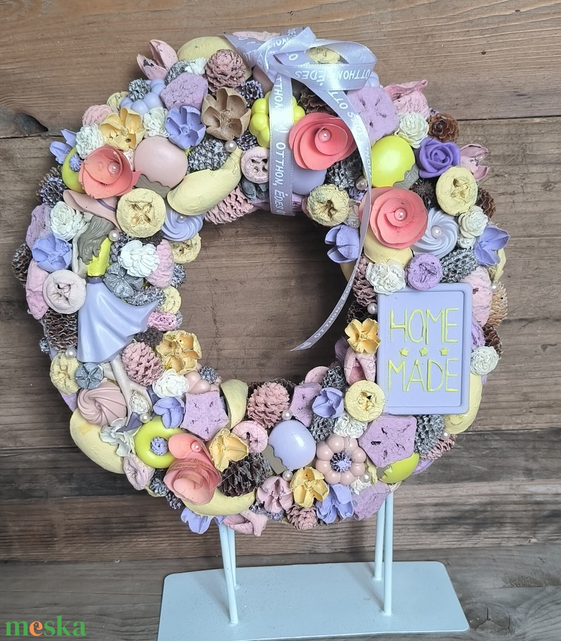 Kalapos lány tavaszi kopogtató - otthon & életmód - dekoráció - ajtó- és ablak dekoráció - ajtódísz & kopogtató - Meska.hu