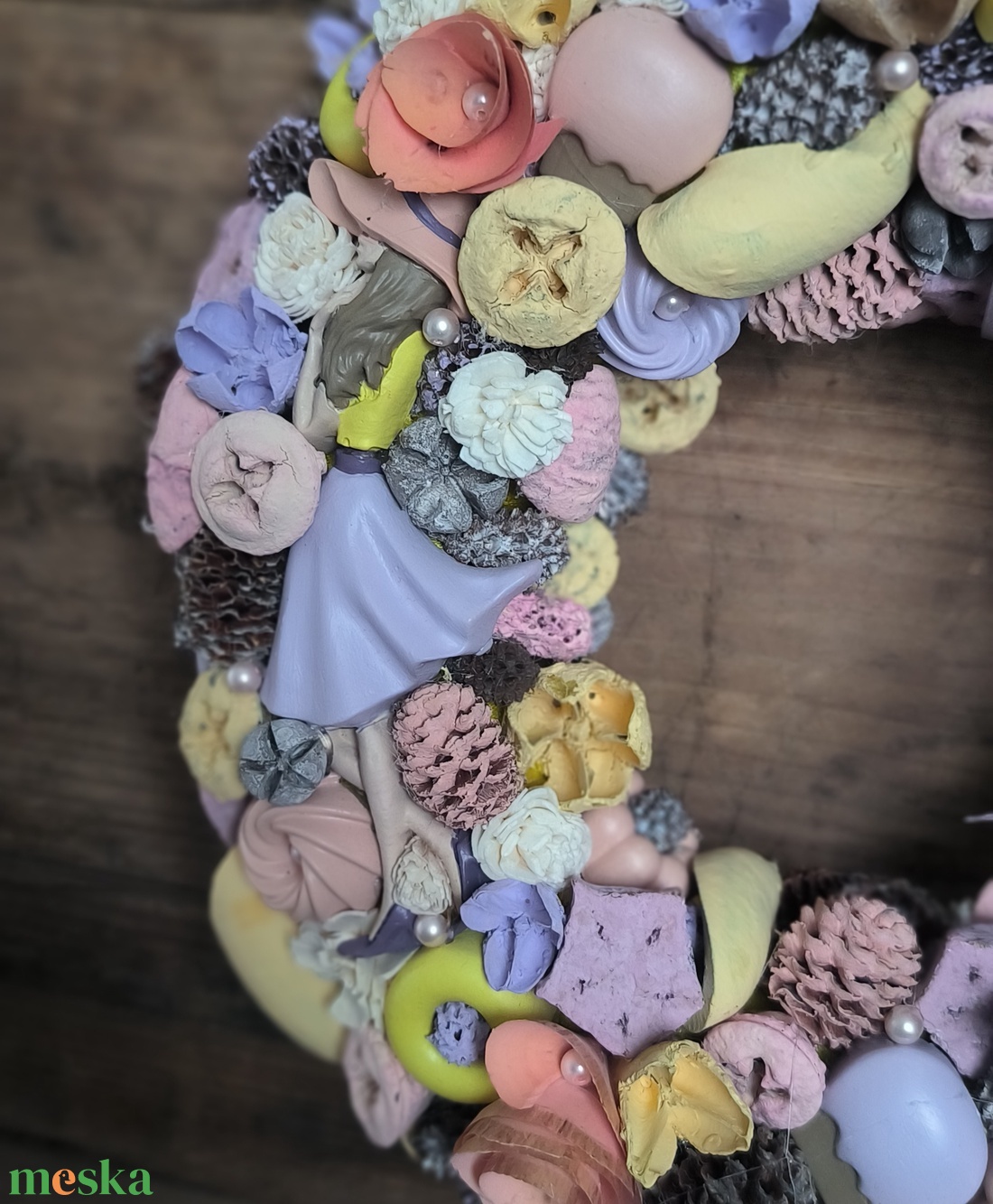 Kalapos lány tavaszi kopogtató - otthon & életmód - dekoráció - ajtó- és ablak dekoráció - ajtódísz & kopogtató - Meska.hu