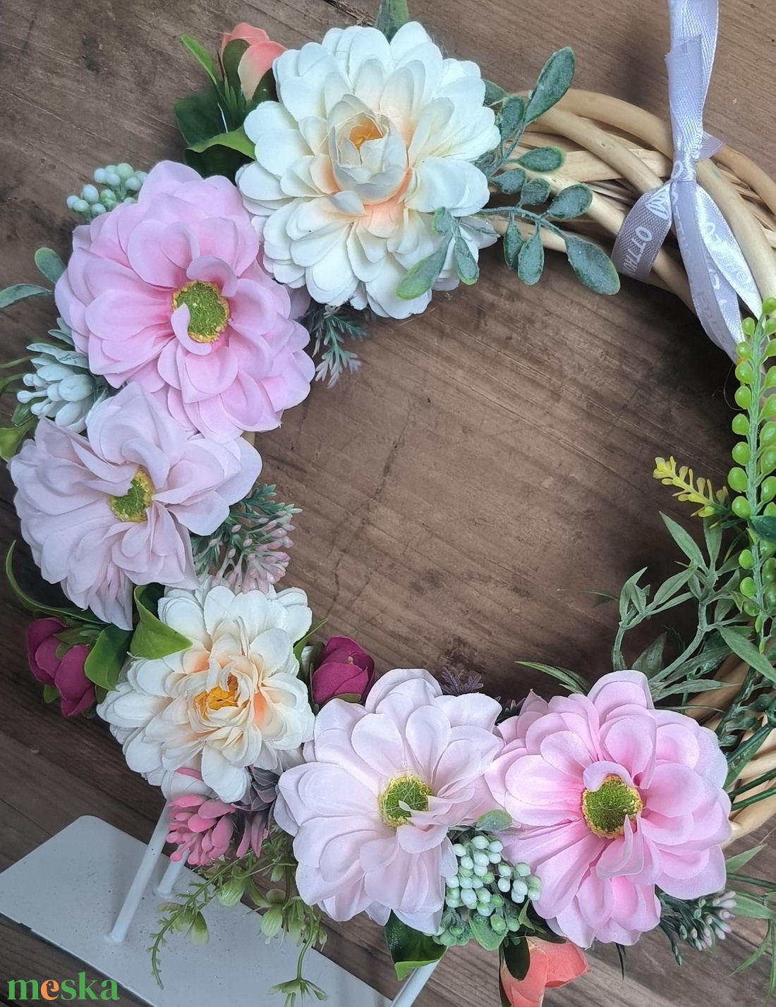 Virágos tavaszi kopogtató - otthon & életmód - dekoráció - ajtó- és ablak dekoráció - ajtódísz & kopogtató - Meska.hu