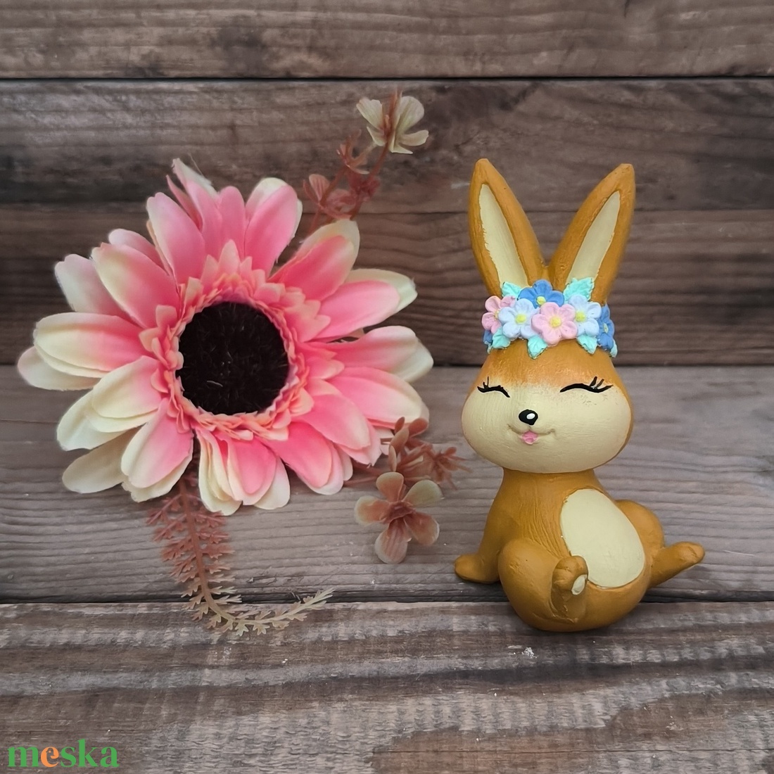 Virágfejdíszes nyuszi, ülő - játék & sport - plüssállat & játékfigura - nyuszi - Meska.hu