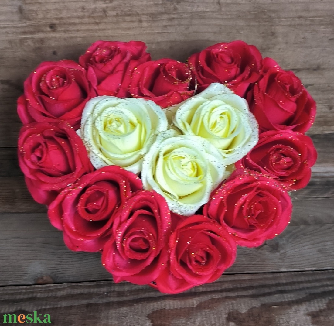 LED-es rózsabox - otthon & életmód - virágdekoráció - virágok - virágbox - Meska.hu