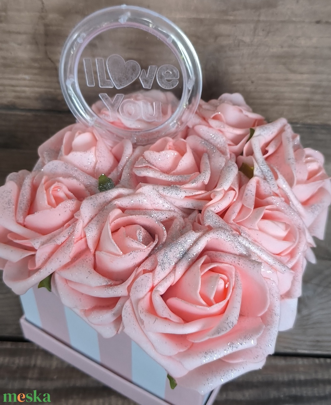 I LOVE you rózsabox � LED-es - otthon & életmód - virágdekoráció - virágok - virágbox - Meska.hu