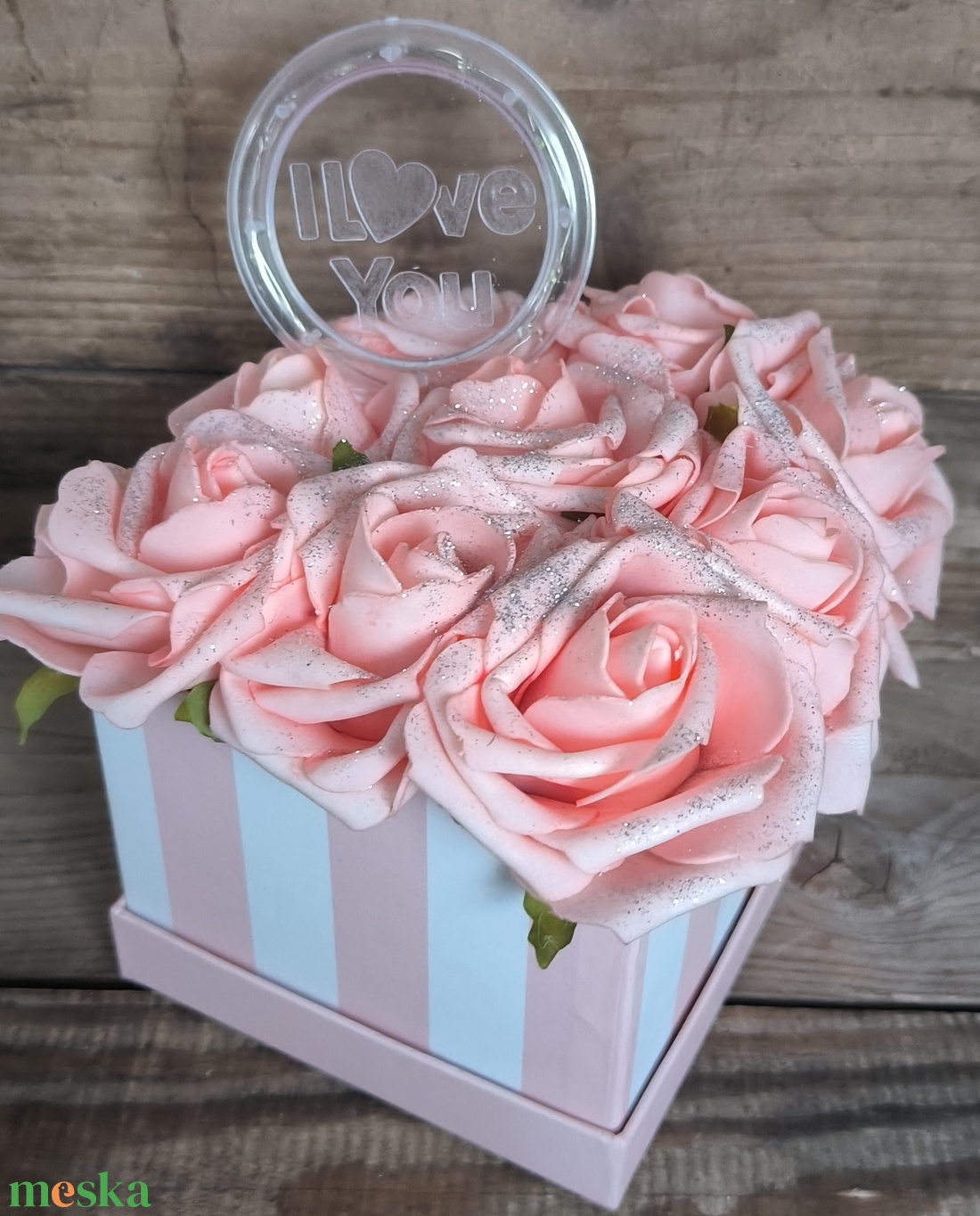 I LOVE you rózsabox � LED-es - otthon & életmód - virágdekoráció - virágok - virágbox - Meska.hu