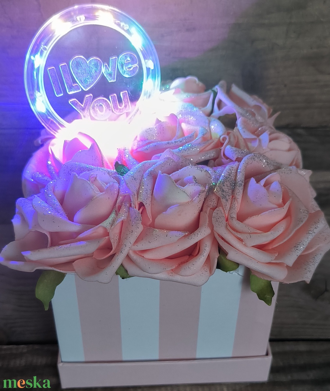 I LOVE you rózsabox � LED-es - otthon & életmód - virágdekoráció - virágok - virágbox - Meska.hu