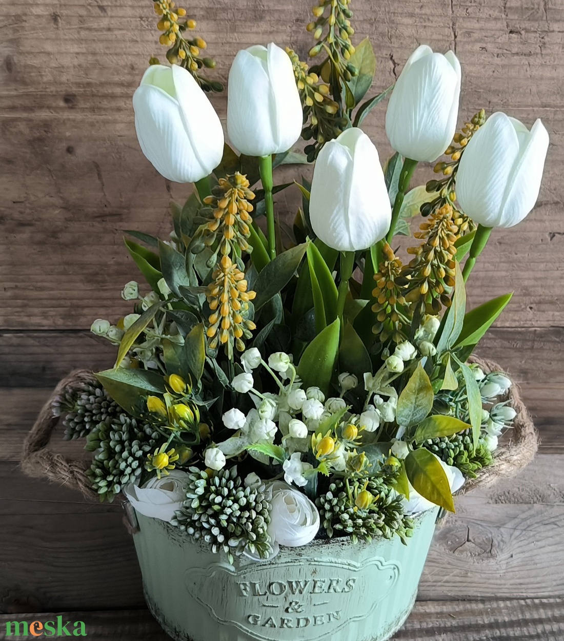 Fehér tulipánok kaspóban - otthon & életmód - dekoráció - asztal és polc dekoráció - asztaldísz - Meska.hu