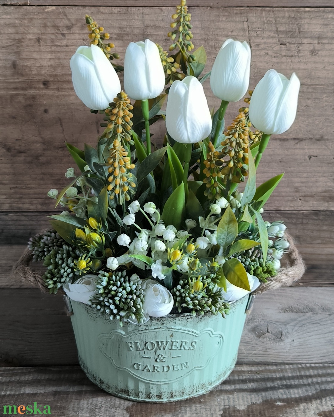 Fehér tulipánok kaspóban - otthon & életmód - dekoráció - asztal és polc dekoráció - asztaldísz - Meska.hu