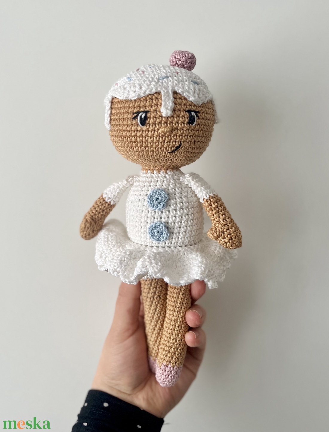 Horgolt szoknyás mézeskalács - karácsony - karácsonyi lakásdekoráció - karácsonyi manók, figurák - Meska.hu