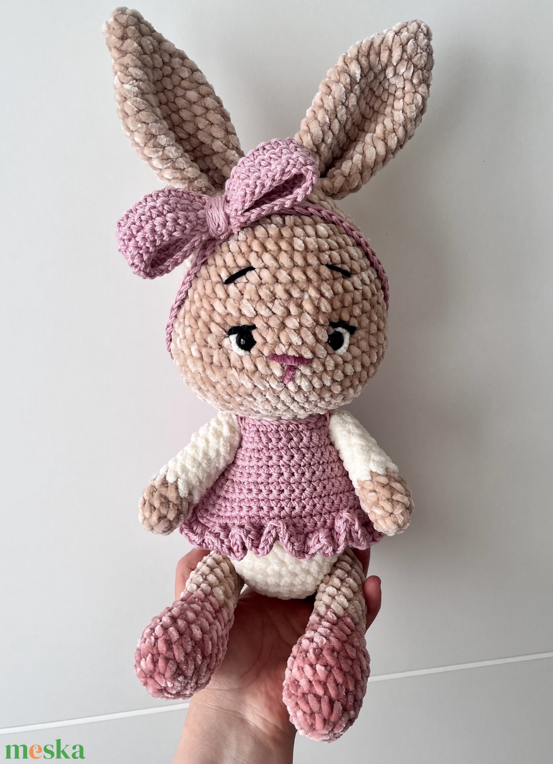 Horgolt zsenília nyuszi - játék & sport - plüssállat & játékfigura - nyuszi - Meska.hu