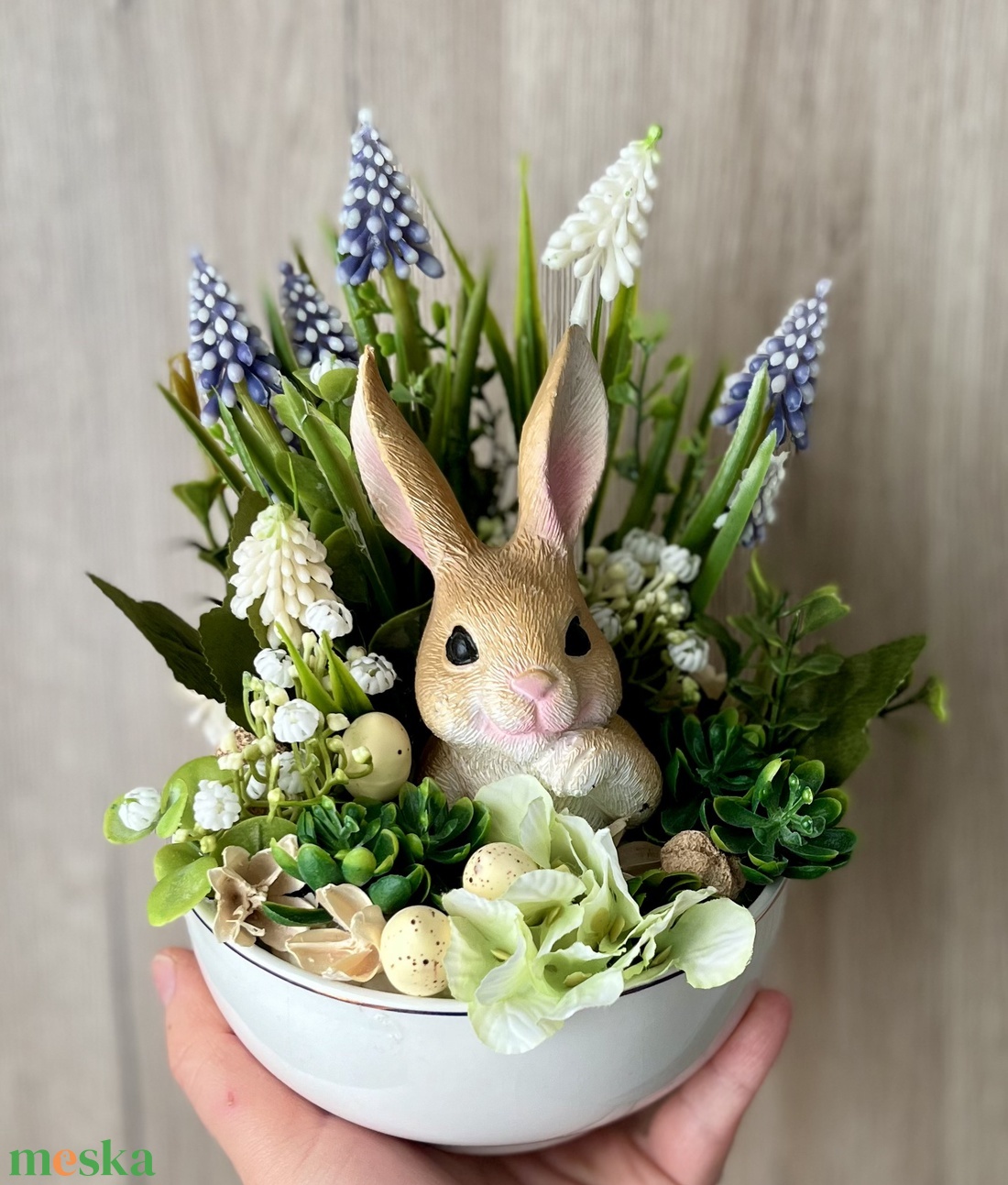 Lila fehér Húsvéti asztaldísz tálban - ünnepi díszek, dekorációk - húsvéti díszek és dekorációk - húsvéti asztaldíszek - Meska.hu