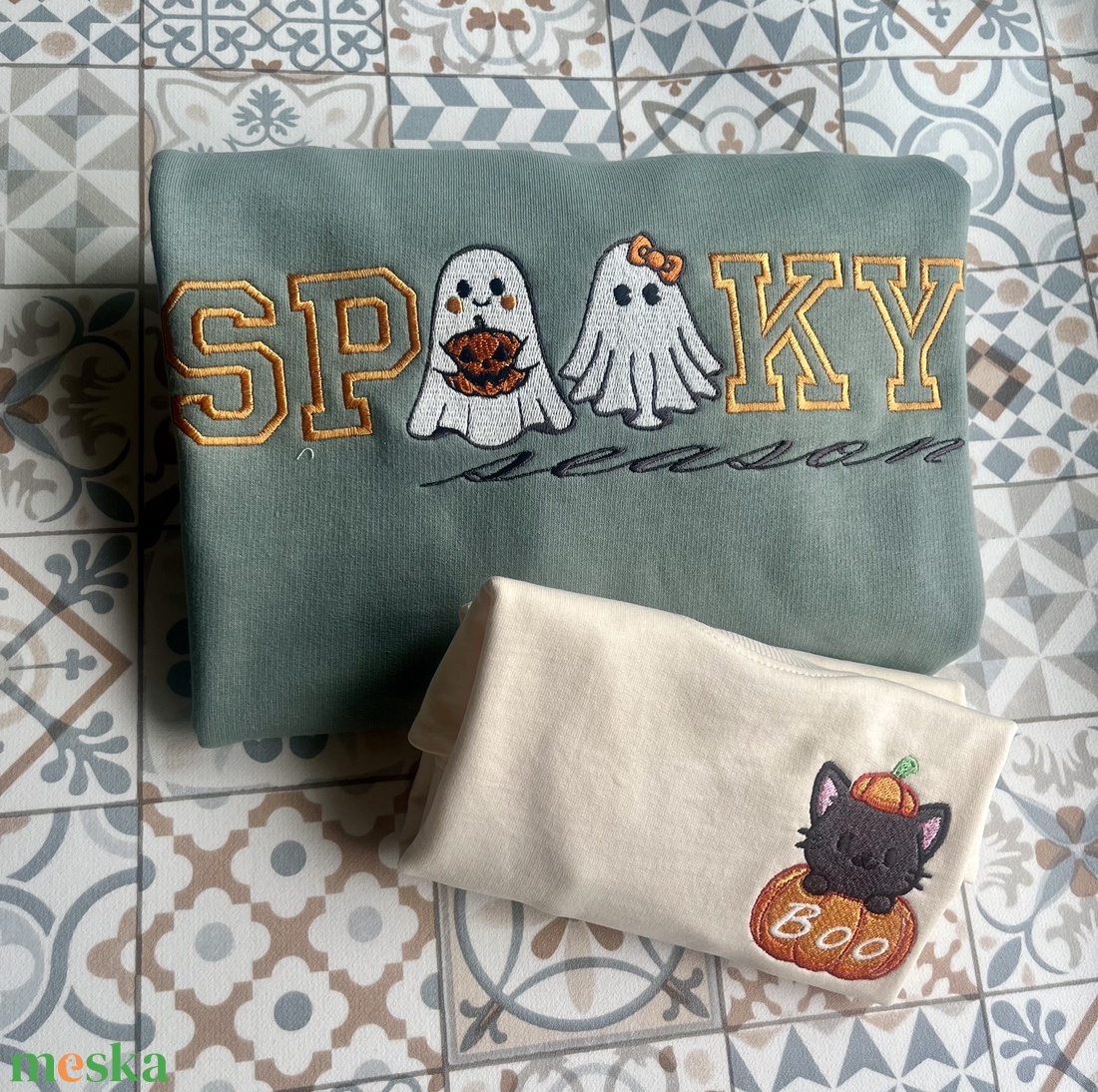 Pulóver Halloweenra sötétben világító cérnával - otthon & életmód - dekoráció - halloween - halloweeni jelmez és kiegészítők - Meska.hu