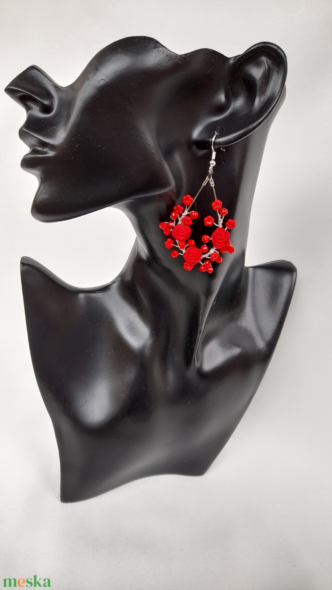 Piros  fülbevaló - ékszer - fülbevaló - lógós kerek fülbevaló - Meska.hu