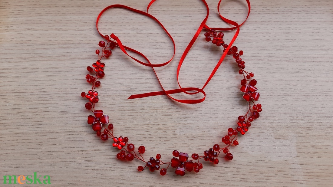 Piros fejdísz  vagy lánc.  - esküvő - hajdísz - fejkoszorú - Meska.hu