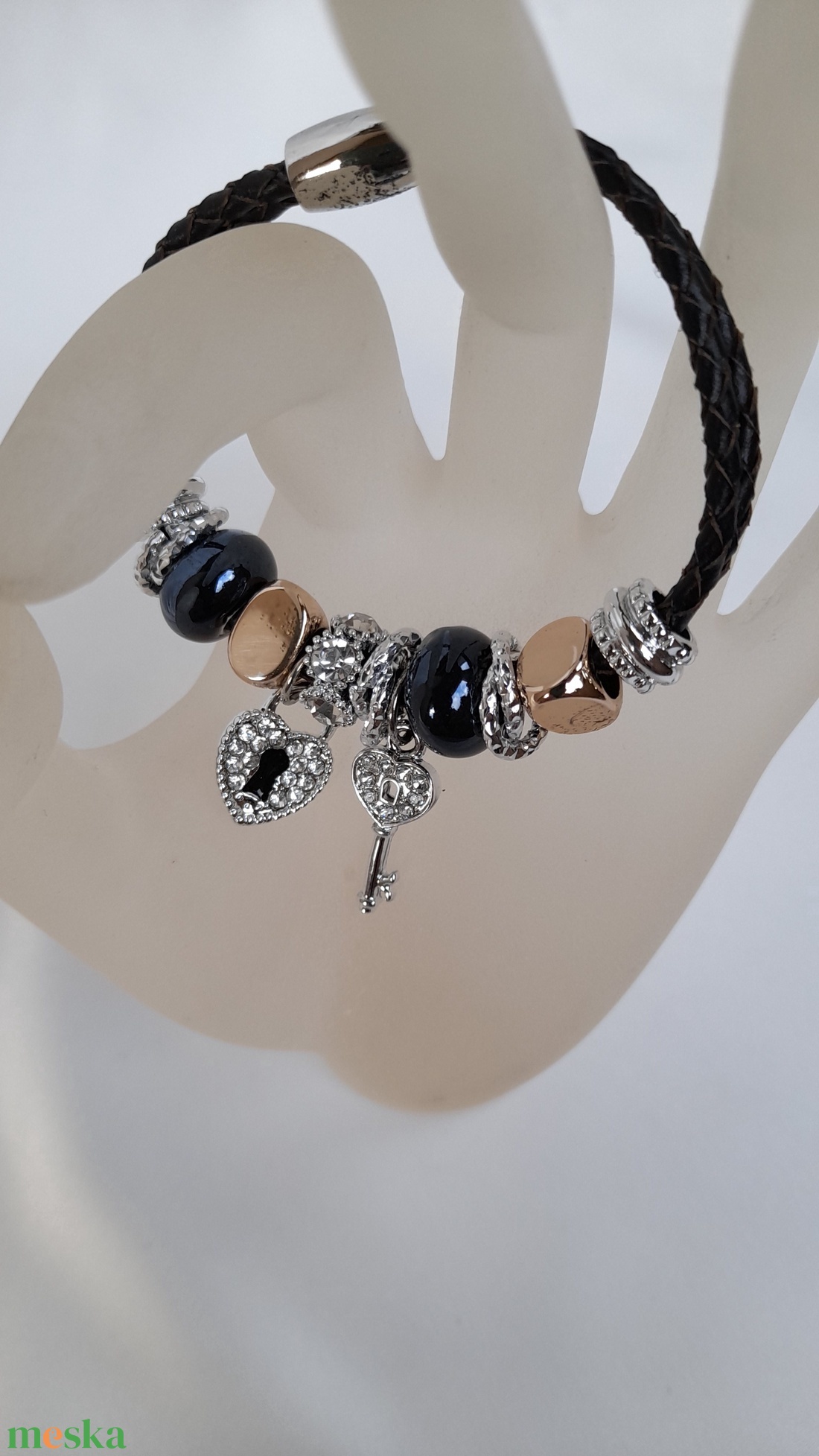  Fekete  , ezüst , arany,   karkötő - ékszer - karkötő - gyöngyös karkötő - Meska.hu