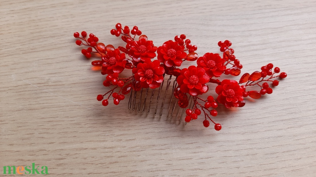 Piros fejdísz  - esküvő - hajdísz - kontydísz & hajdísz - Meska.hu