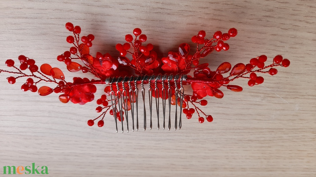 Piros fejdísz  - esküvő - hajdísz - kontydísz & hajdísz - Meska.hu