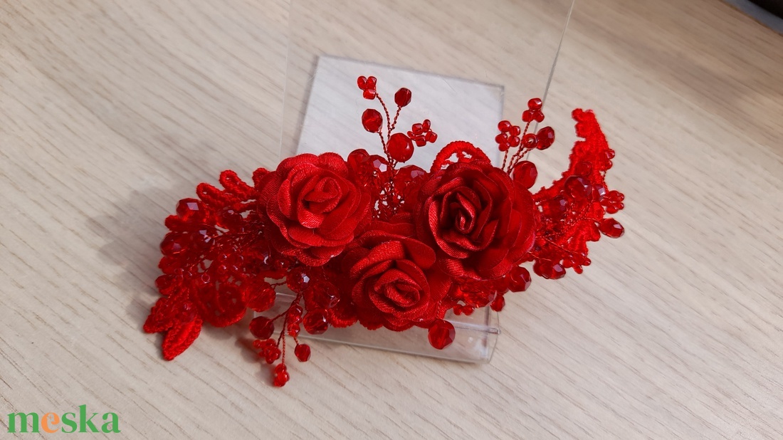 Piros fejdísz.  - esküvő - hajdísz - kontydísz & hajdísz - Meska.hu