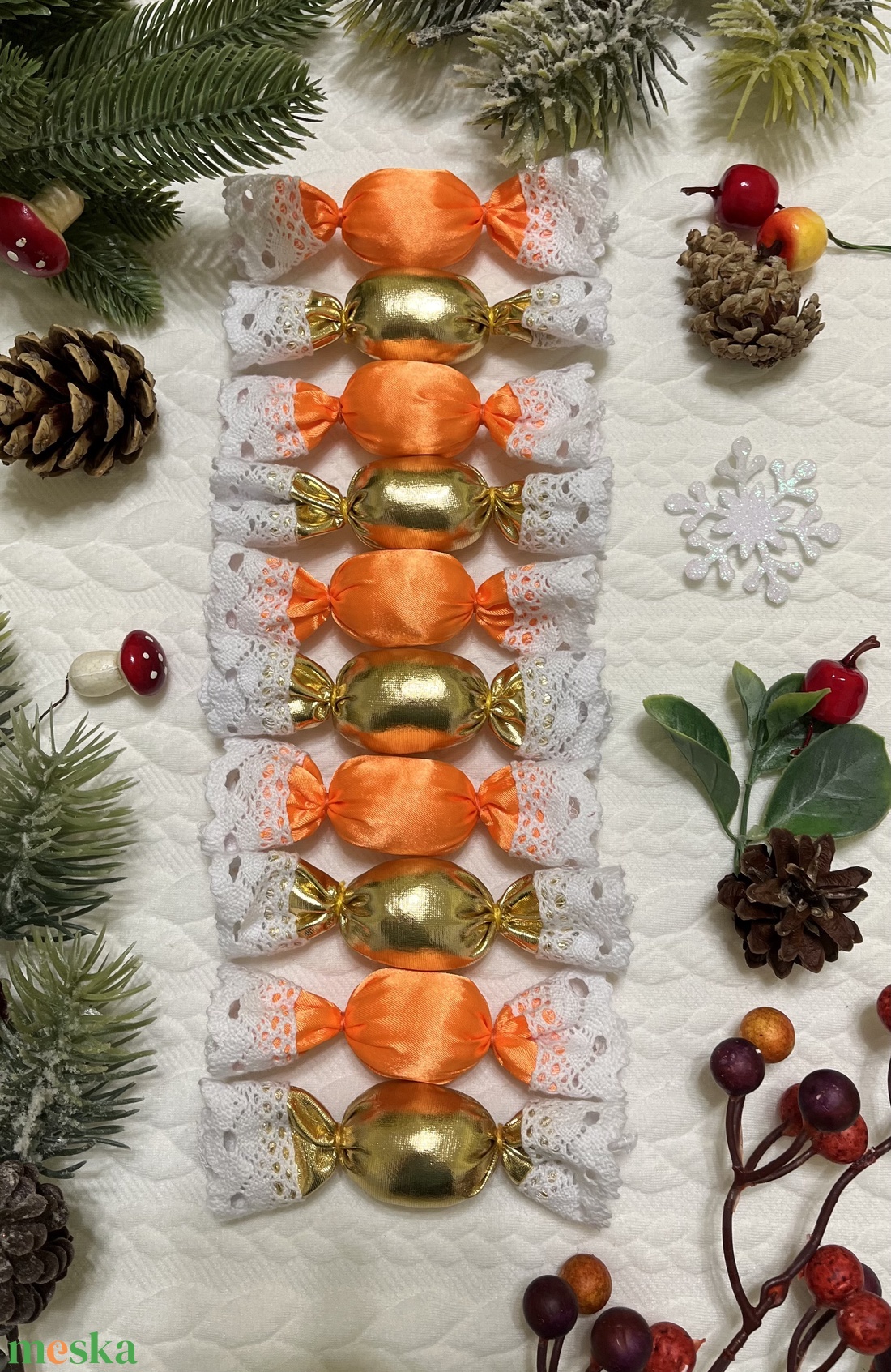 Örök Textil Szaloncukor - 10 db - Narancs Arany Lamé - Díszdobozban - Kézzel varrott karácsonyfadísz - karácsony - karácsonyi lakásdekoráció - karácsonyfadíszek - Meska.hu
