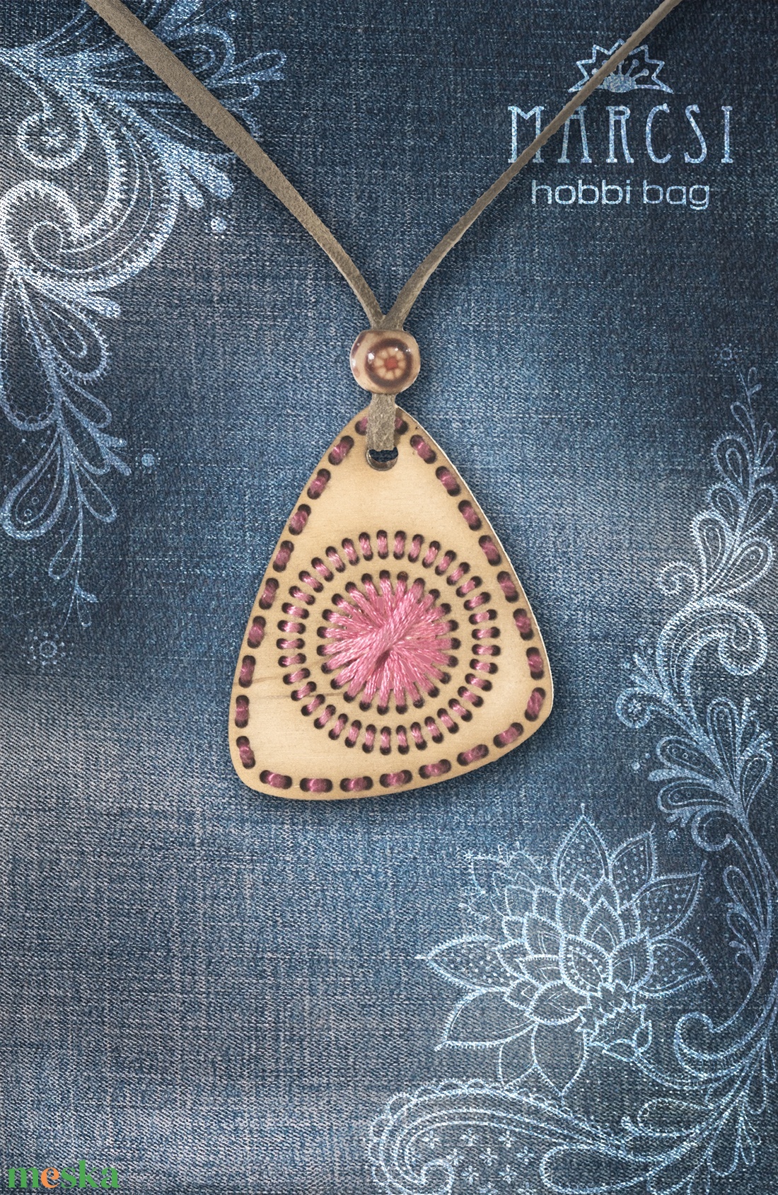 Rózsaszín csepp alakú hímzett medál - ékszer - nyaklánc - medál - Meska.hu