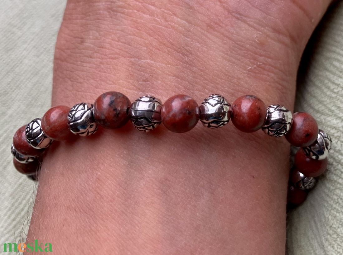 Vörös jáspis ásványkarkötő - ékszer - karkötő - ásványkarkötő - Meska.hu