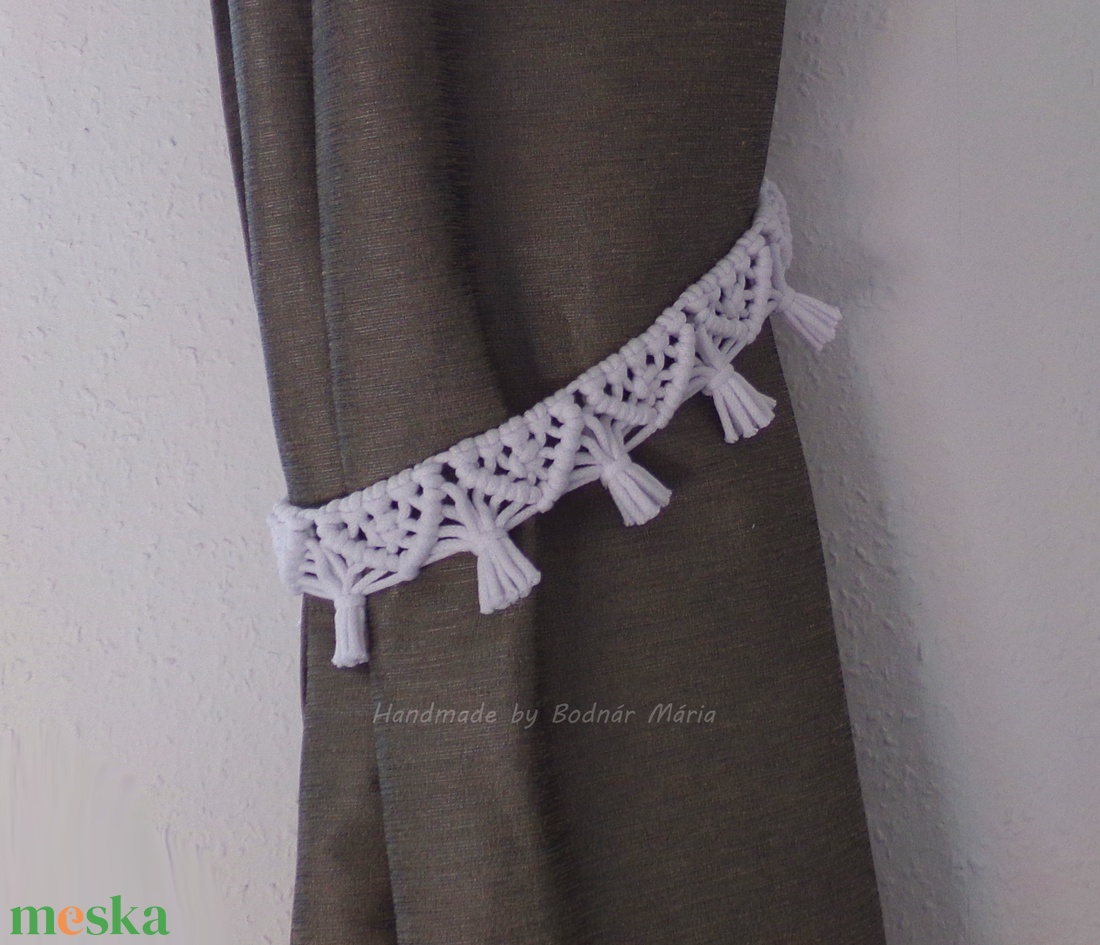 Makramé függöny elkötő (bojtos) - otthon & életmód - lakástextil - függöny és kiegészítő - Meska.hu