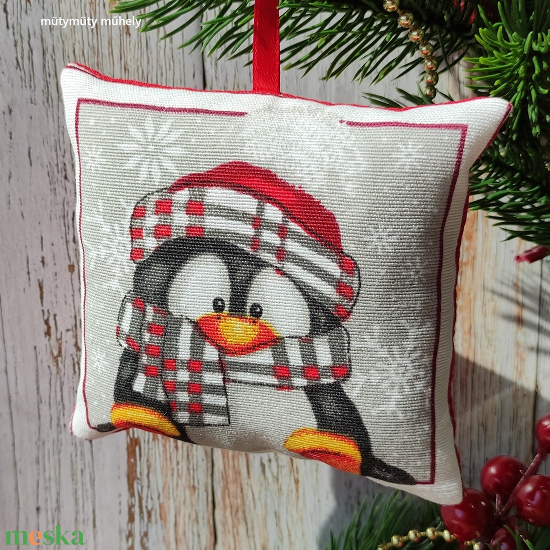 Pingvin és jegesmedve, karácsonyi dekoráció, ajándék, kísérőajándék, téli ajándék, dekoráció - Többféle - karácsony - karácsonyi lakásdekoráció - karácsonyi lakásdíszek - Meska.hu