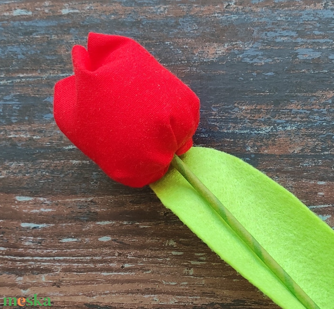 Textil tulipán (több szín) - otthon & életmód - dekoráció - virágdísz és tartó - csokor & virágdísz - Meska.hu Textil tulipán (több szín) - otthon & életmód - dekoráció - virágdísz és tartó - csokor & virágdísz - Meska.hu