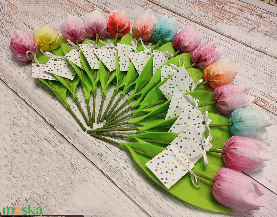 Nőnapi festett textil tulipán kísérő kártyával 14 db/cs örökcsokor, vegyes szín - otthon & életmód - dekoráció - virágdísz és tartó - csokor & virágdísz - Meska.hu Nőnapi festett textil tulipán kísérő kártyával 14 db/cs örökcsokor, vegyes szín - otthon & életmód - dekoráció - virágdísz és tartó - csokor & virágdísz - Meska.hu